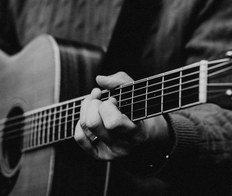 How Play Guitar for Beginners: Best Beginner Techniques